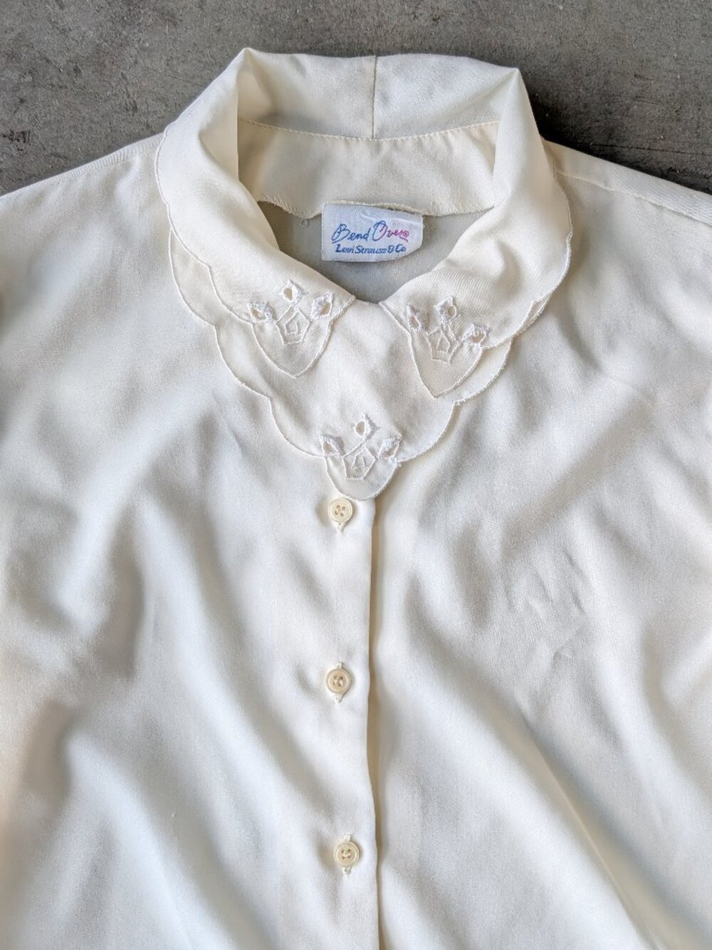 Vintage 80s Levi Strauss Embroidered Collar Ivory Button Front Blouse size 8